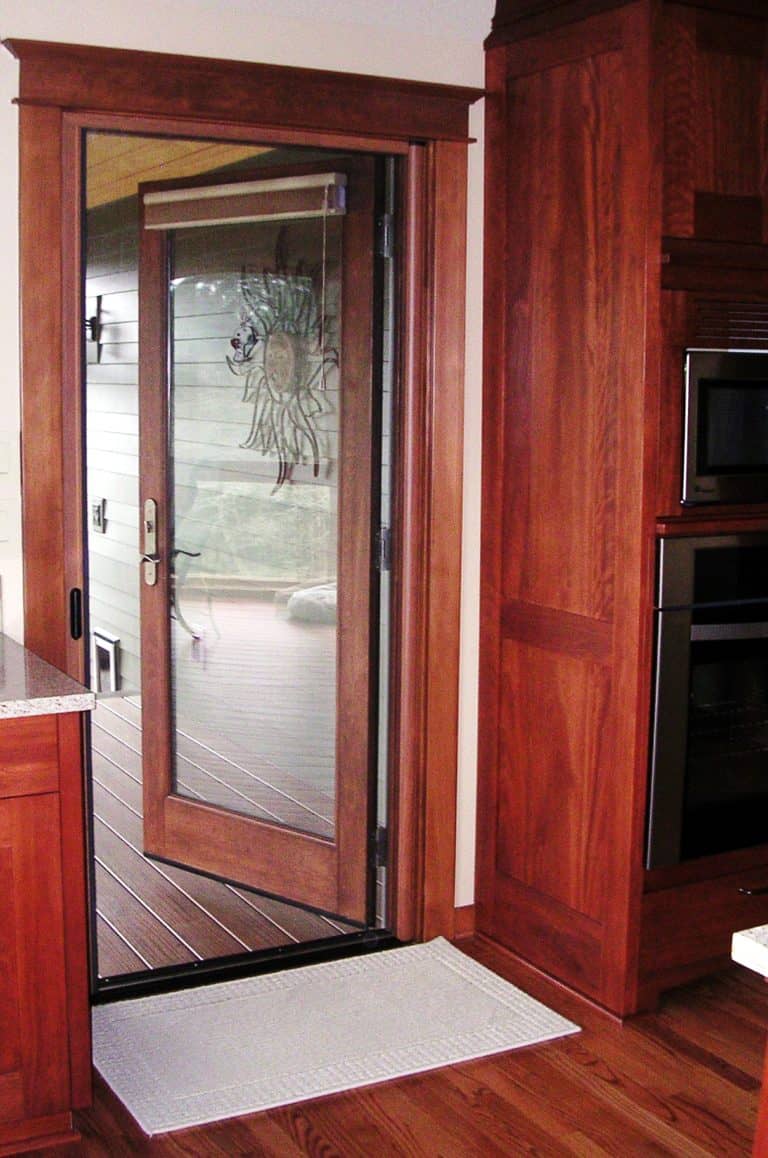 Single Door Retractable Screen